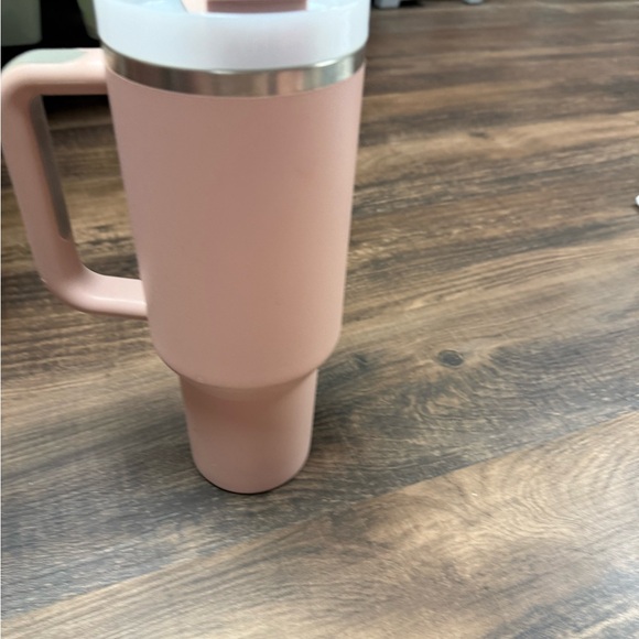 40oz Stanley Blush Pink Tumbler with straw lid - Picture 2 of 3
